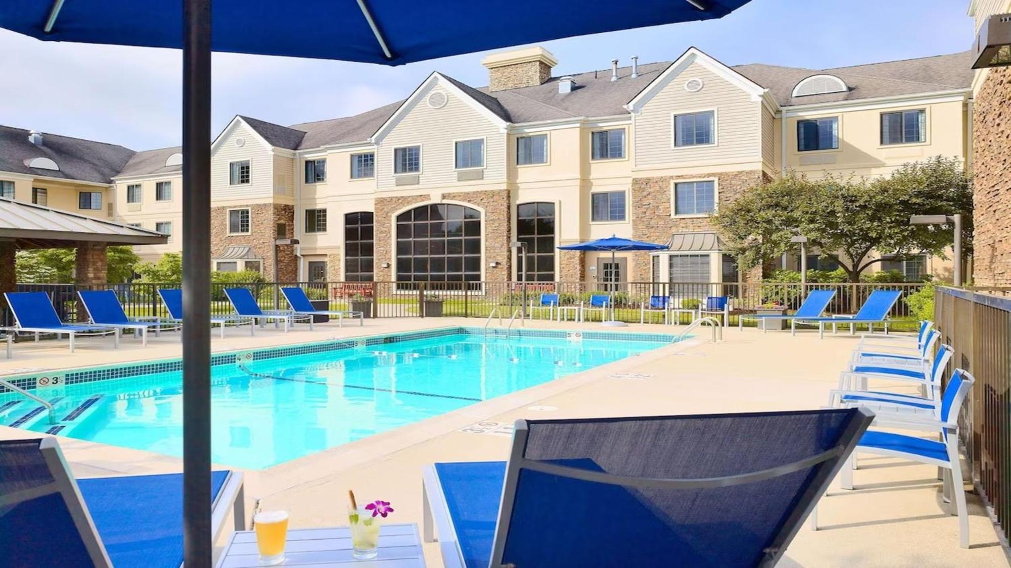 Staybridge Suites Boston - Burlington By Ihg Εξωτερικό φωτογραφία